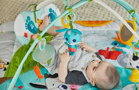 3-5+ months: PROMOTING FINE MOTOR SKILLS