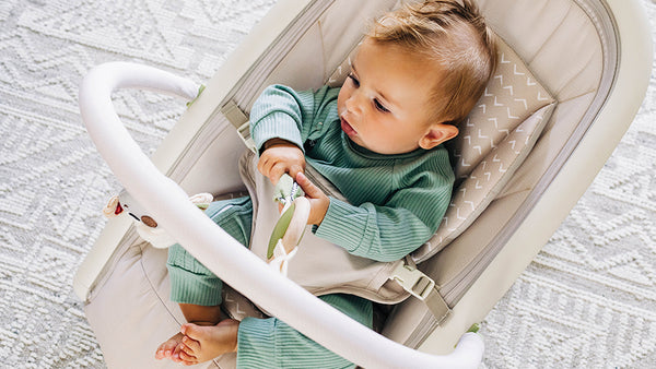 3-6 months: PRACTICING FINE MOTOR SKILLS