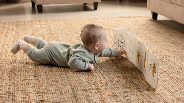 2-6+ months: EXTENDING TUMMY TIME