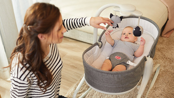 3-6 months: PRACTICING FINE MOTOR SKILLS
