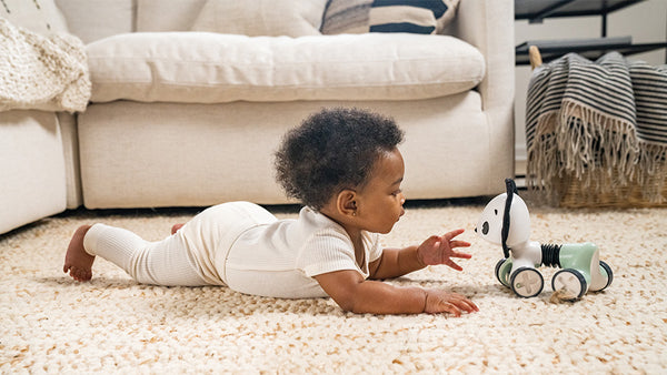 3-6 months: FINE MOTOR SKILLS