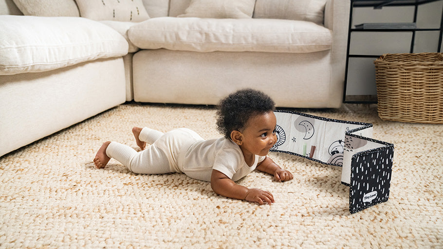 0-6+ months: EXTENDS TUMMY TIME