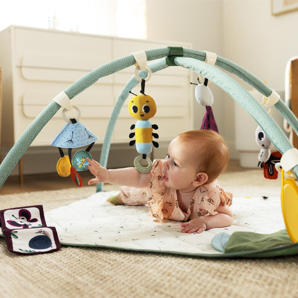 3-5+ months: FOSTERS FINE MOTOR SKILLS