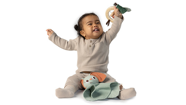 6+ months: FINE MOTOR SKILLS
