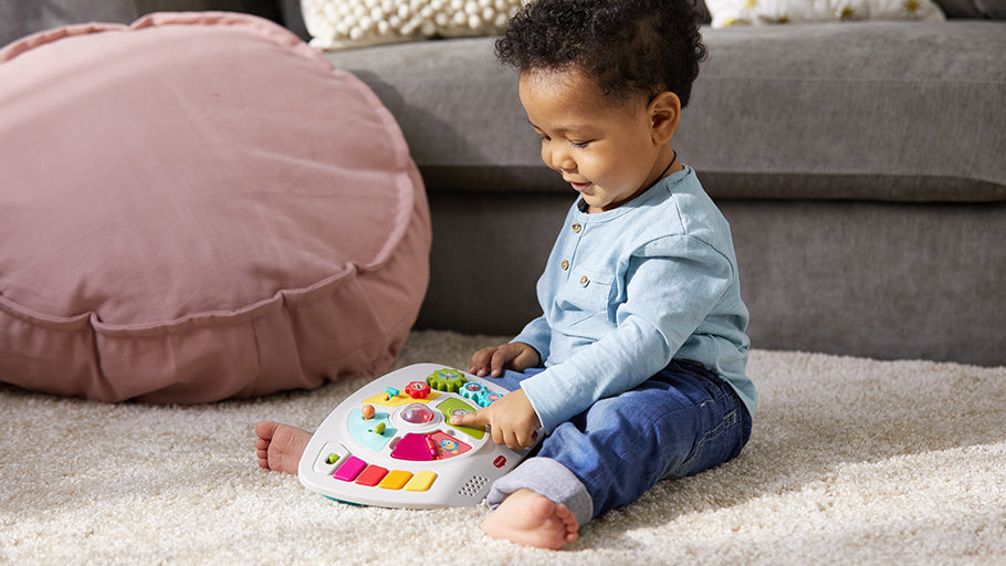 From 6 months: SIT & PLAY
