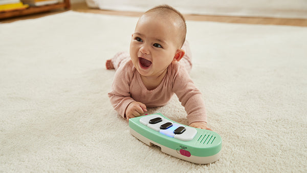 0+ months: PRACTICING TUMMY TIME