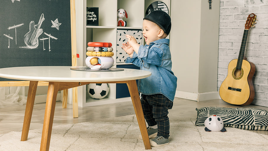 9+ months: CAUSE & EFFECT LEARNING